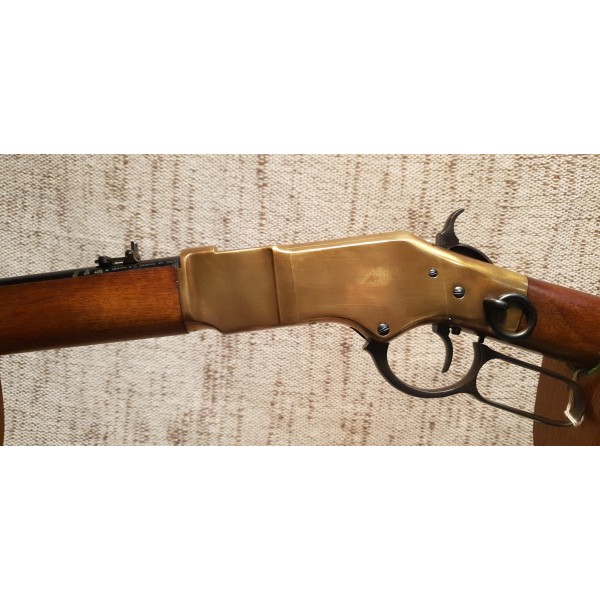 carabine uberti yellowboy levier de sous garde calibre22lr